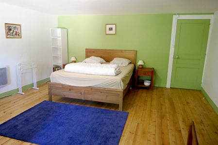 La chambre du haut - Un lit de 1.6m et un lit de 0.90m.